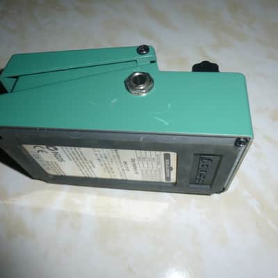 Boss TR-2 Tremolo (Silver Label) 1997 - Present - Green image 3