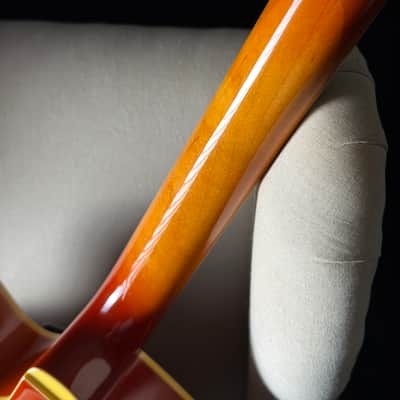 Peerless Cremona 17" Archtop image 11