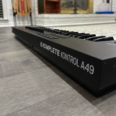 Native Instruments Komplete Kontrol A49 2018 - Present - Black image 7
