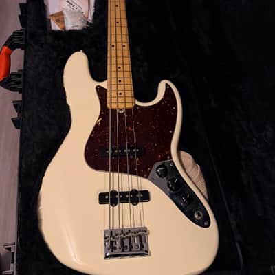 Fender American Standard Jazz Bass with Maple Fretboard 2008 - 2016 - Olympic White image 1
