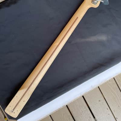 Squier Affinity pj bass neck 2023 image 8