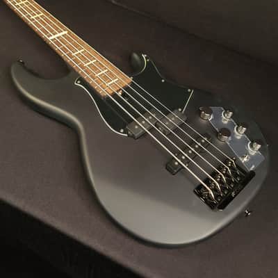 Yamaha BB735A Active 5 String Matte Black Bass w/bag image 11