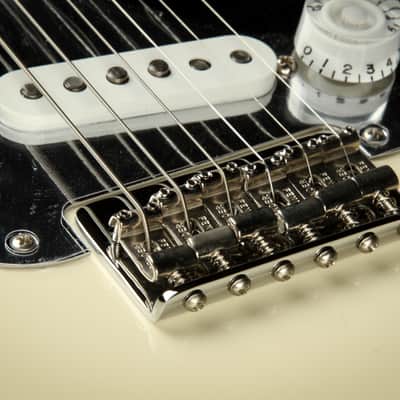 2022 - Fender Nile Rodgers Hitmaker Stratocaster - Olympic White image 15