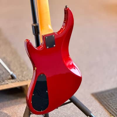 Guild Pilot SB-605 5-String Fretless Bass, Candy Red | Reverb