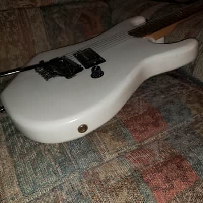 Vintage Kramer Baretta 1985 White image 2
