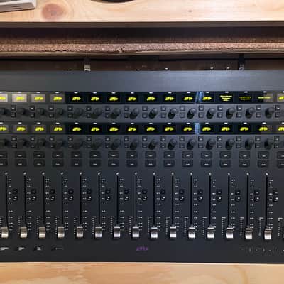 Avid S3 16-Fader Pro Tools Control Surface image 1