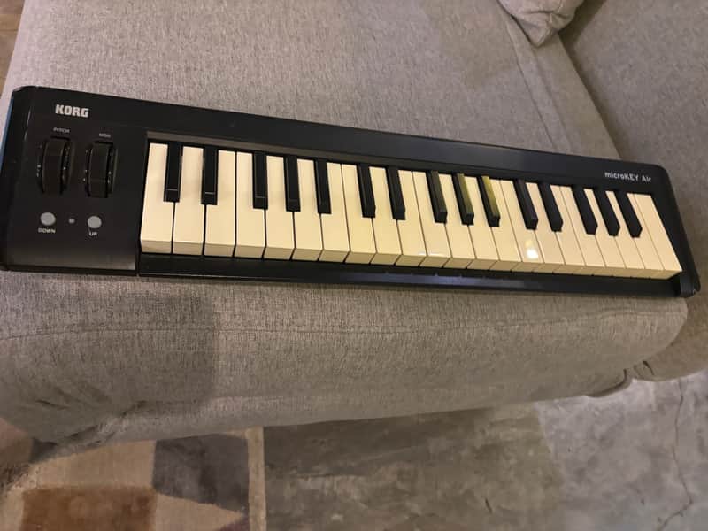 Korg microKEY Air 37-Key Bluetooth/USB MIDI Controller 2015 - Present - Black image 1
