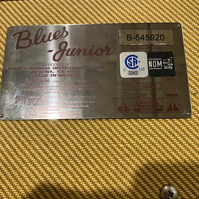 Fender Blues Junior Limited Edition Lacquered Tweed Type PR 295 15-Watt Tube Guitar Combo Amplifier image 3