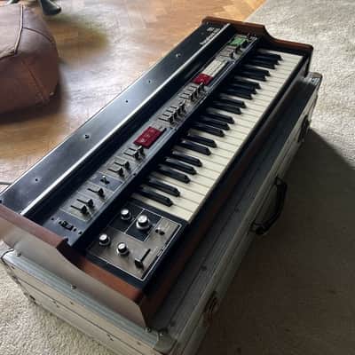 Roland RS-505 49-Key Paraphonic Synthesizer 1978 - 1981 - Black