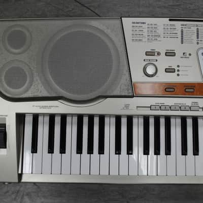 Casio WK-8000 image 2
