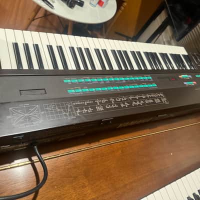 Yamaha DX7 FM Synthesizer - Excellent image 5