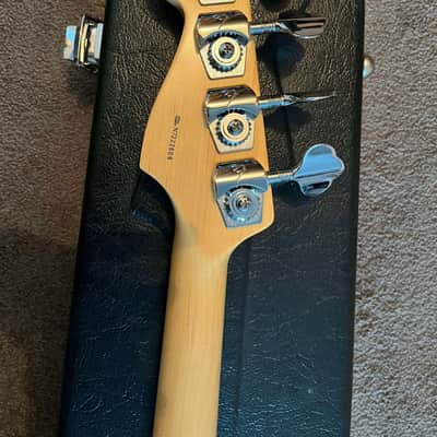 Fender American Deluxe Jazz Bass with Rosewood Fretboard 1997 - 1998 - Teal Green Metallic image 9