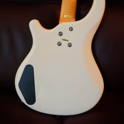 Washburn B2 four string bass, 1990 - Gloss pearl white image 20