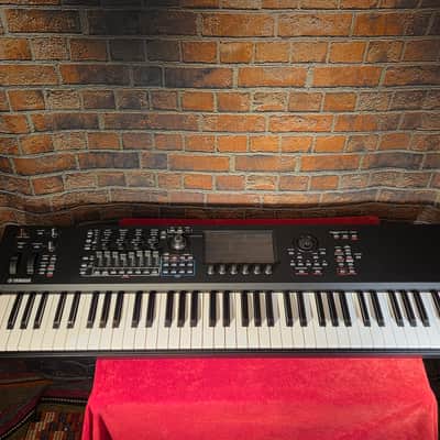 Yamaha MODX M7 76-Key 16-Voice Synthesizer w/ Power Supply-Excellent!-Canvas Bag
