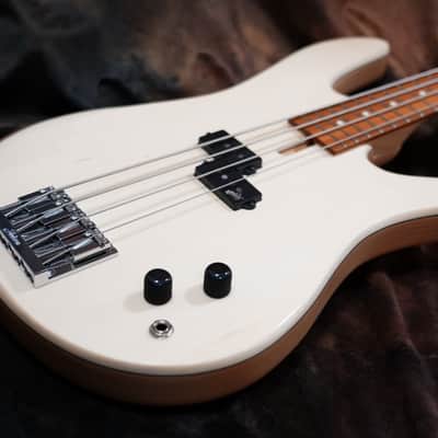 Fodera Monarch 4 Standard P image 10