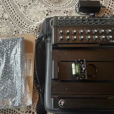 Mackie  DL1608 16 Channel Wireless Digital Mixer image 1