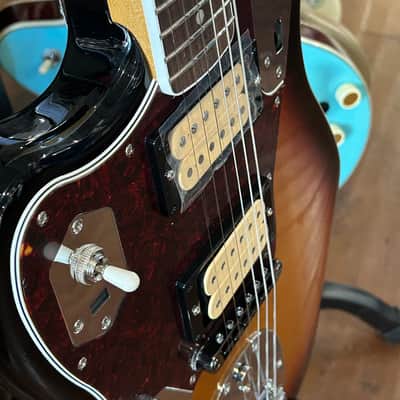 Fender Kurt Cobain Jaguar Lefty LH - Sunburst /8lbs. 6.0oz #MX24010709 image 4