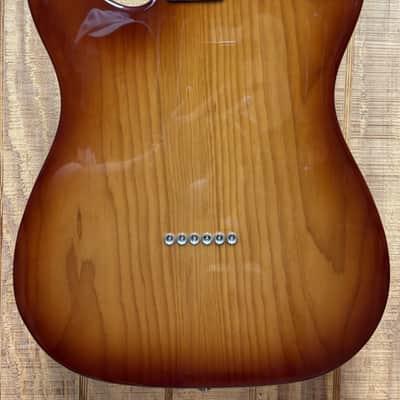 Fender American Professional II Telecaster with Maple Fretboard 2022 - Sienna Sunburst image 5