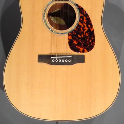 Larrivee D-05, Mahogany/Spruce, Gloss Natural, Larrivee Hardshell Case (2021) image 2