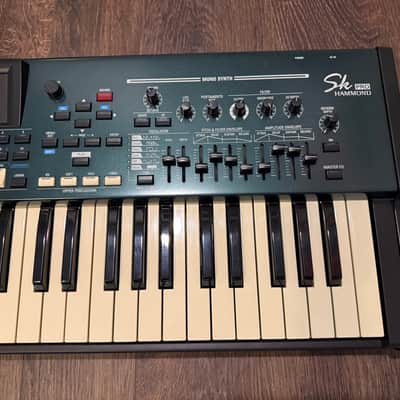 Immagine Hammond SK Pro 61-Key Stage Keyboard 2021 - Present - British Green - 4