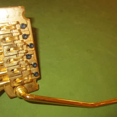 Floyd Rose Style Locking Tremolo Bridge 34mm Block- Gold image 1