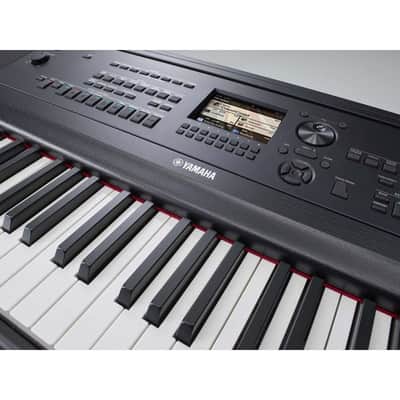 Yamaha DGX670