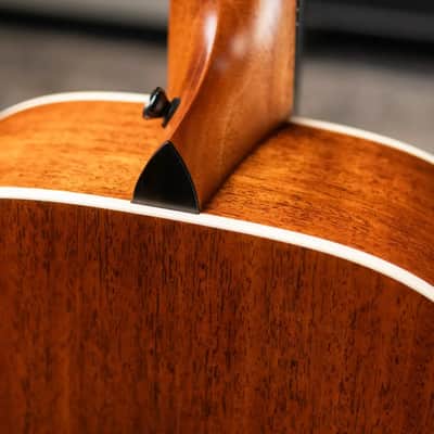Taylor Gold Label 512e Grand Concert Acoustic/Electric Guitar - Natural with Hardshell Case image 8