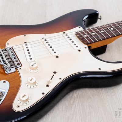 2007 Fender American Vintage ’70s Stratocaster Sunburst, w/ Hangtags, Case image 6