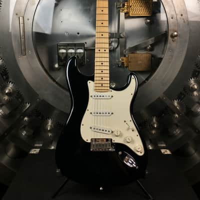 Fender VG G-5 Stratocaster 2007 Black w/ Fender Hard Case image 1