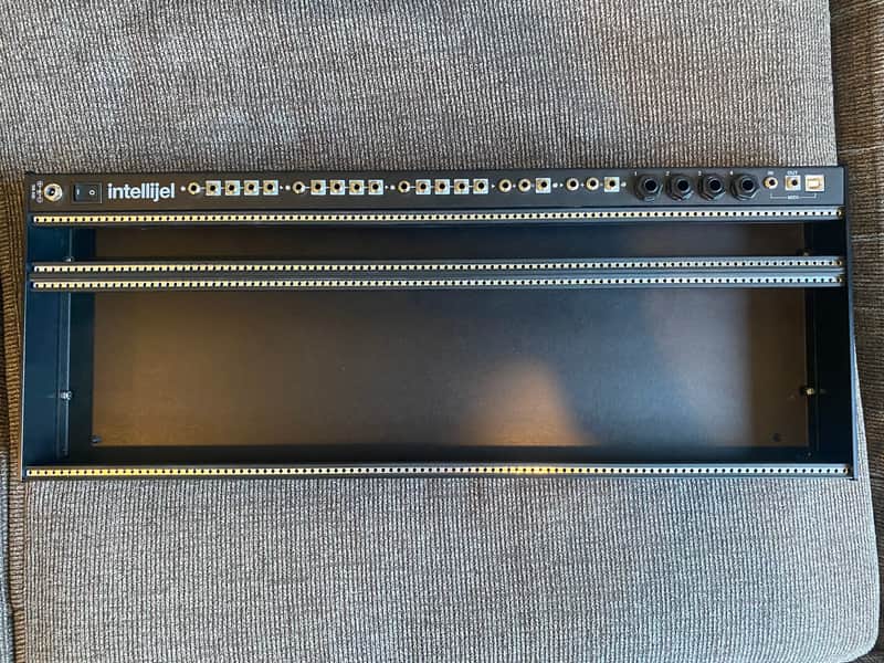 Intellijel 4U 104HP Palette Case