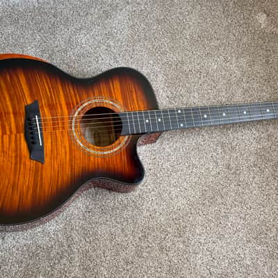 Washburn Comfort WCG12FCE 2025 - Cognac Sunburst image 1