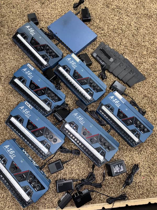 Aviom A-16II Personal Mixers w/ A-Net Hub, Set of 7 image 1