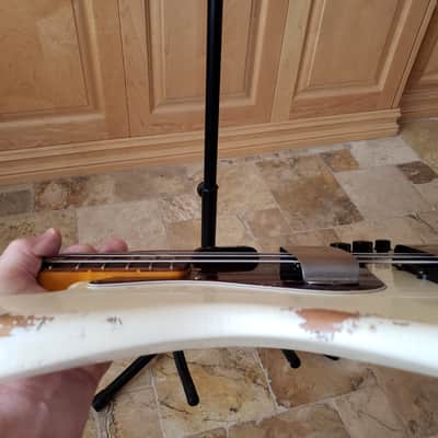 Fender Classic 60s Jazz. Heavy Relic 2018 Vintage White Relic Nitros Cellulose Lacquer. Beautiful Checking. image 20