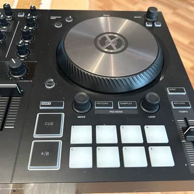 Native Instruments Traktor Kontrol S2 MK3 2018 - Black image 9