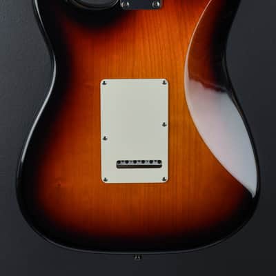 Fender Custom Shop USED Custom Classic Stratocaster "V" Neck - 3-Color Sunburst '08 image 4