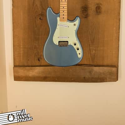 Fender Duo Sonic Player Series w/hipshot tuners 2022 - Used image 2