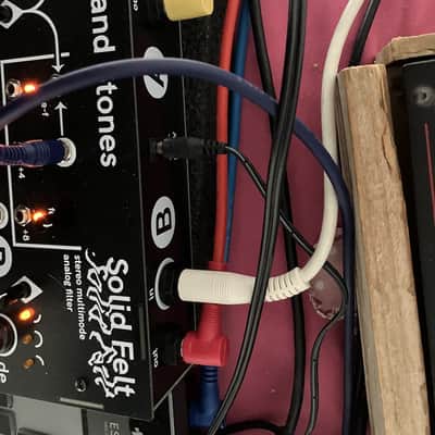 Herbs and Stones Solid Felt Desktop Stereo Multimode Analog Filter 2020 - Present - Black image 2