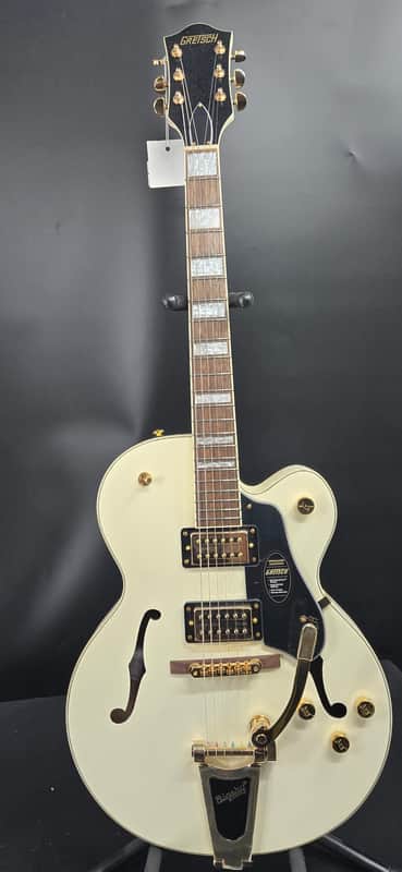 Gretsch G2420TG Streamliner™ Hollow Body with Bigsby® LTD, Laurel Fingerboard, Broad'Tron™ BT-3S Pickups, Vintage White image 1