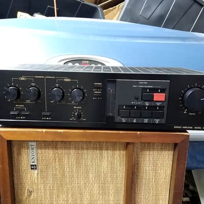 Vintage Toshiba SB-M33 Stereo Integrated Amplifier image 1