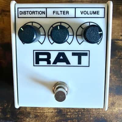 RAT 2 WHITE “IKEBE ORIGINAL MODEL” Pro-co イケベオリジナル RAT II White 【限定品】 ｜イケベ楽器店