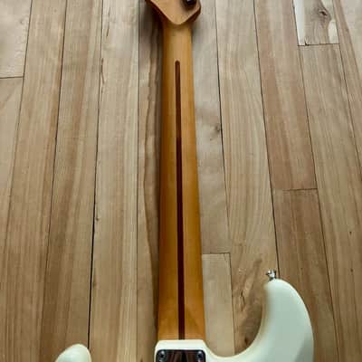 Arctic White 1993 Fender USA Standard Stratocaster (Export Market) image 2