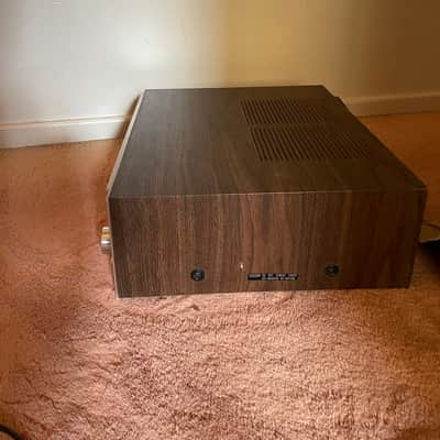 Marantz MR220 Stereo Receiver - Silver with Wood Case image 2