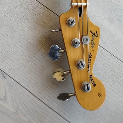 Fender Pawn Shop Series Reverse Jaguar Bass 2013 - Candy Apple Red image 5