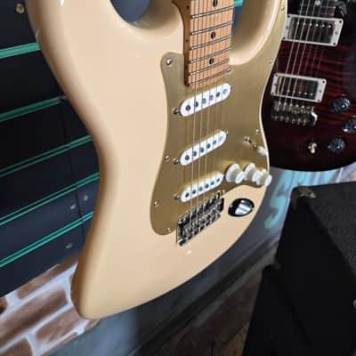 Fender American Special Stratocaster Olympic White 2018 Electric Guitar image 3