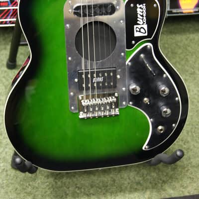 Burns Steer electro acoustic guitar & case (Billy Bragg) imagen 8