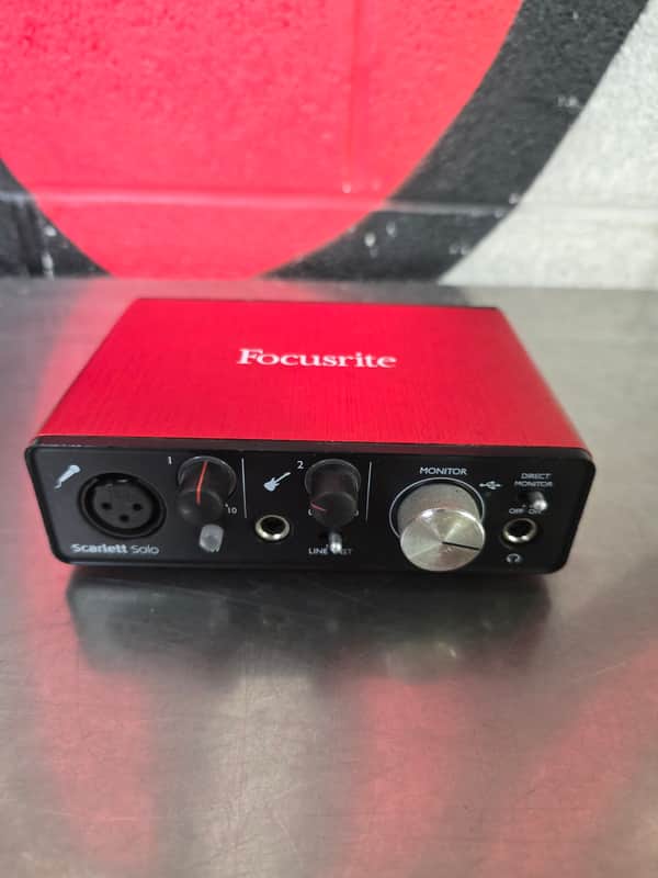 Immagine Focusrite Scarlett Solo 2nd Gen USB Audio Interface 2016 - 2018 - Red / Black - 1