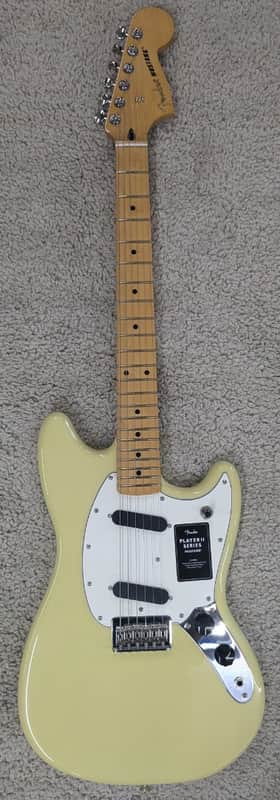 Fender Player II Mustang Electric guitar, Maple Fingerboard, Hialeah Yellow -MIM