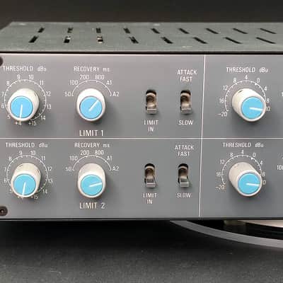 Neve 33609 early Stereo Compressor/Limiter AKA “Metal Knobs” Original SUPERB! image 20