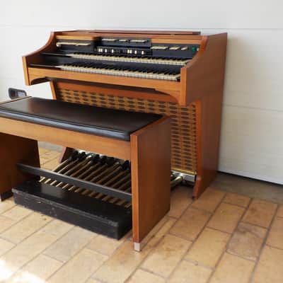 Hammond E 112 - B3 sound image 2