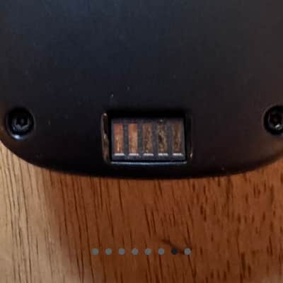 Shure SBC203 Charging Module 2022 - with two SB903 batteries. Present - Black image 2